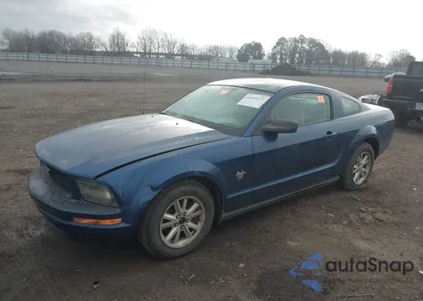 2009 Ford Mustang V6/V6 Premium z USA, uszkodzony, nr VIN 1ZVHT80N095106918